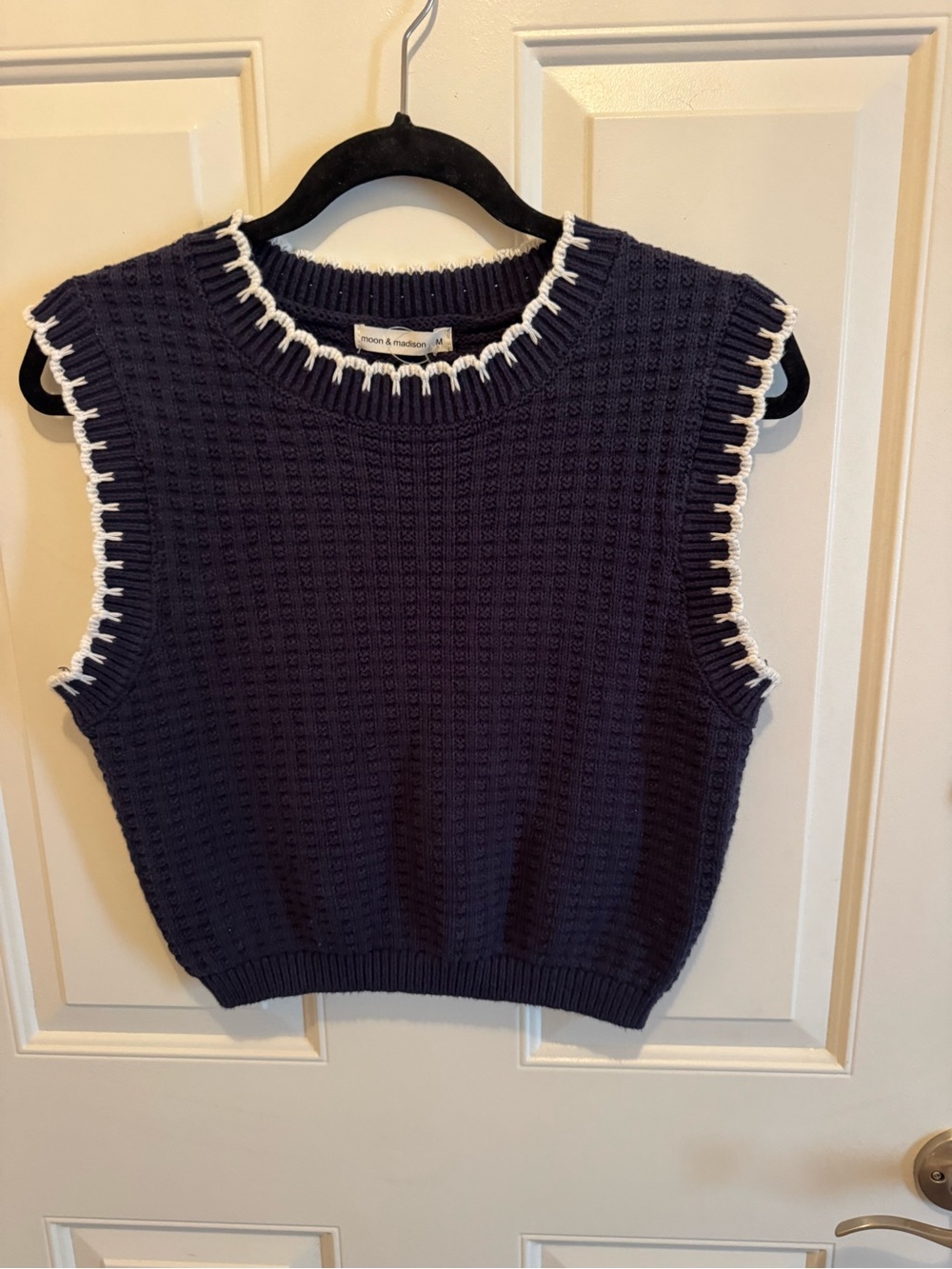 moon & madison Navy Cropped Sleeveless Knit Sweater with White Trim